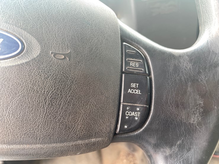 2003-ford-f550-image-76