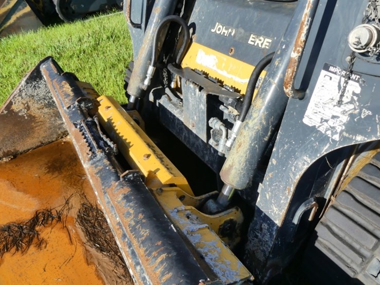 deere-317g-image-11