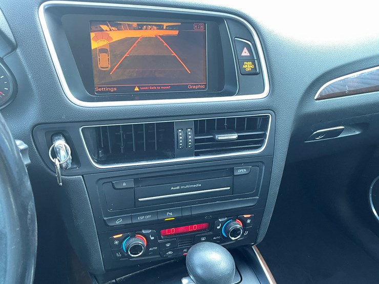 2010-audi-q5-image-43