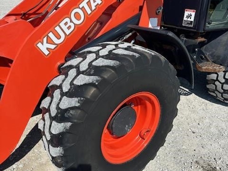 2020-kubota-r630-image-9