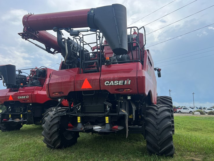2023-case-ih-8250-image-3