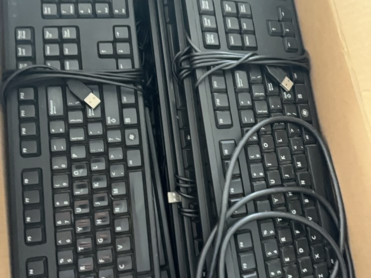 pallet-of-computers-key-boards-extension-cables-image-3