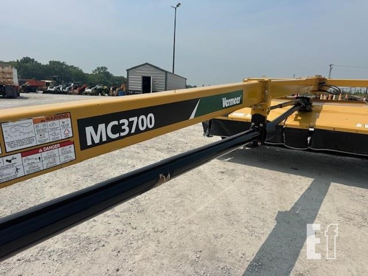 2014-vermeer-mc3700-image-11