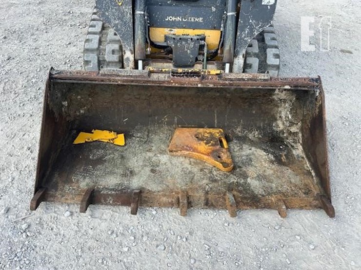 deere-317g-image-15