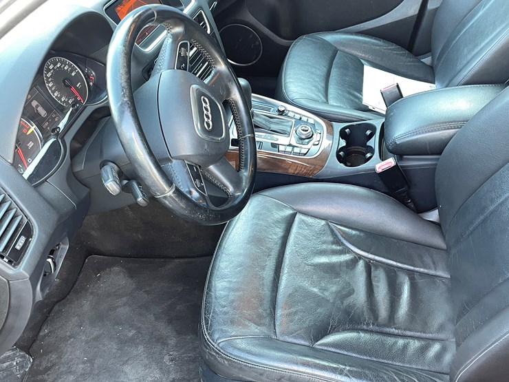 2010-audi-q5-image-31