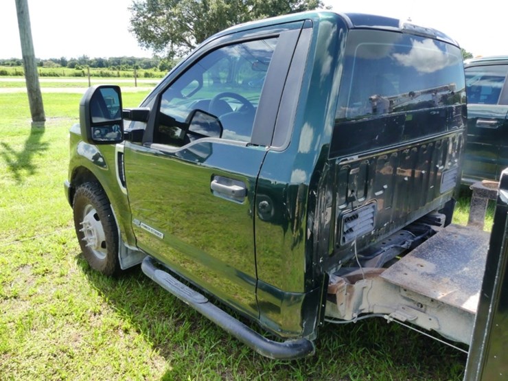 2019-ford-f350-xl-image-8