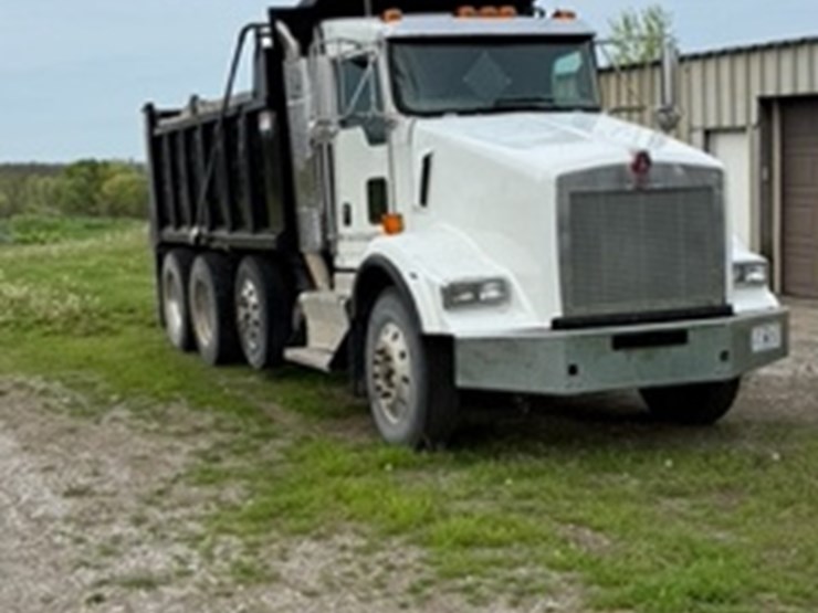 2012-kenworth-t800-image-5