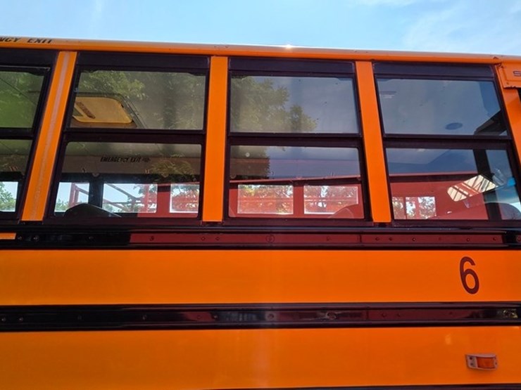 2007-freightliner-school-bus-(runs)-(title)-image-11