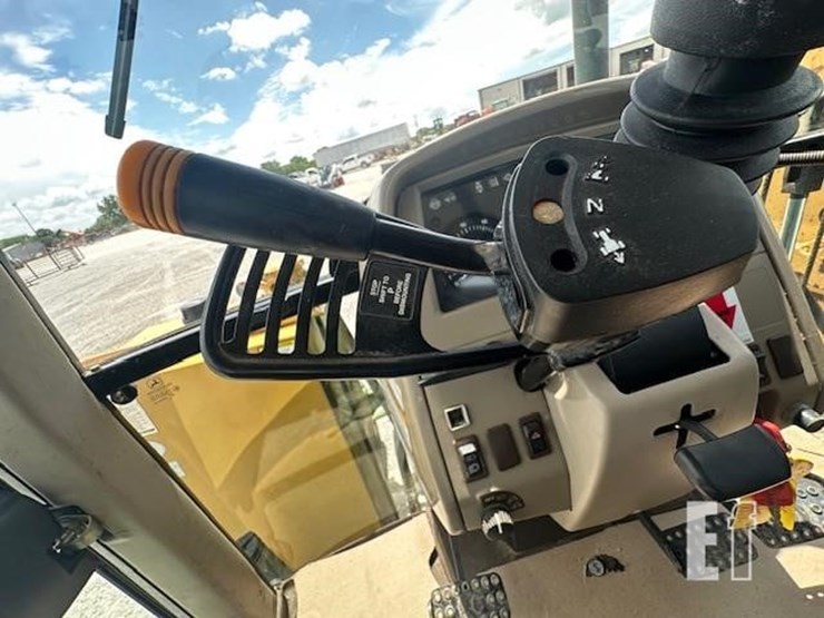 2007-john-deere-6615-image-32