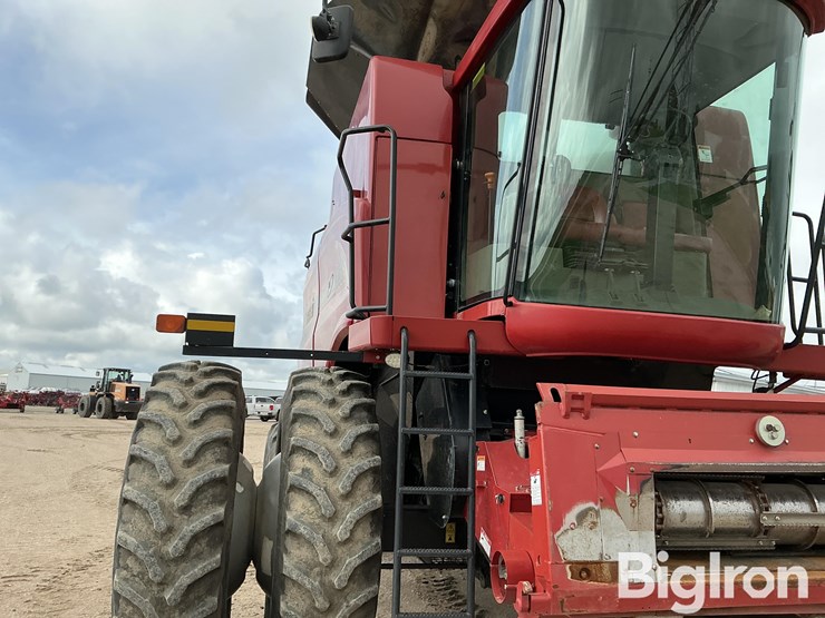 2011-case-ih-6088-image-10