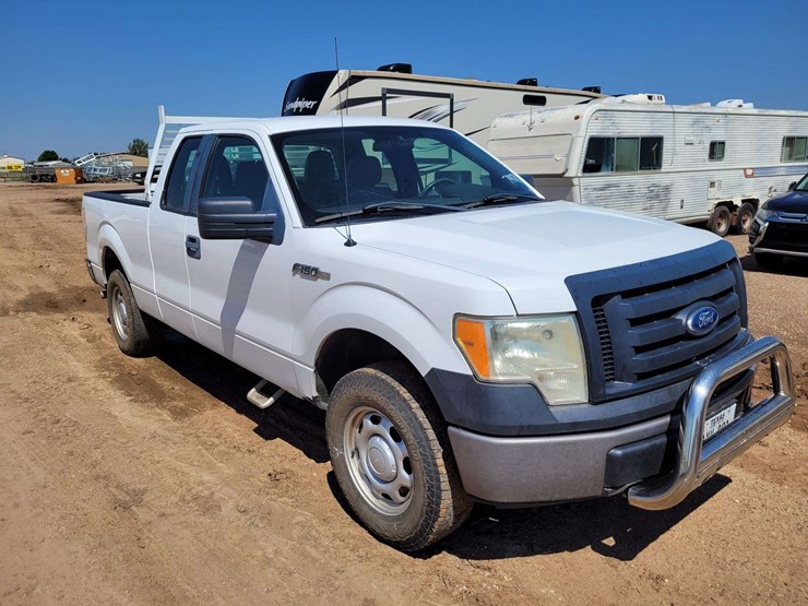 2011-ford-f150-xl-image-2