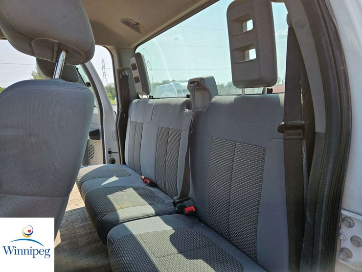 2014-ford-f350-image-34