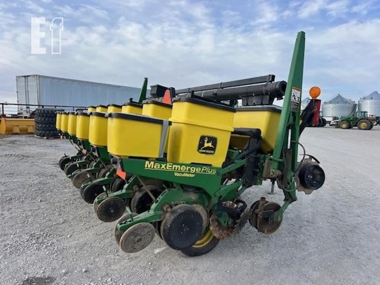 john-deere-1750-image-3
