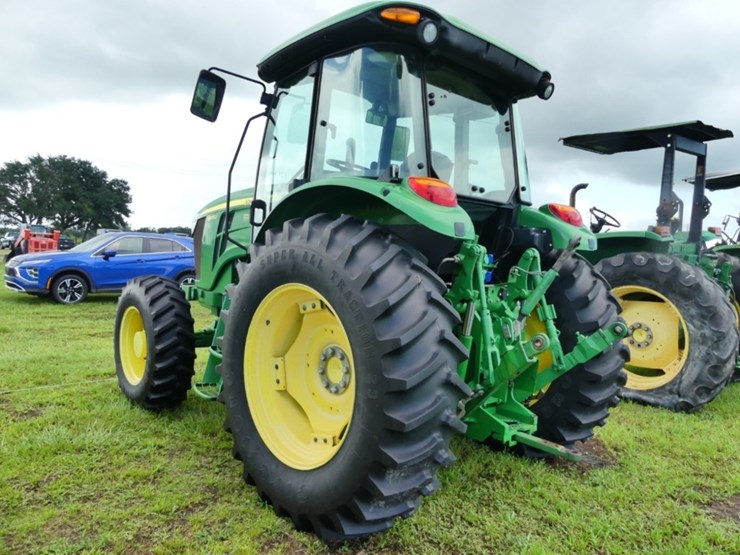 john-deere-6105d-image-3
