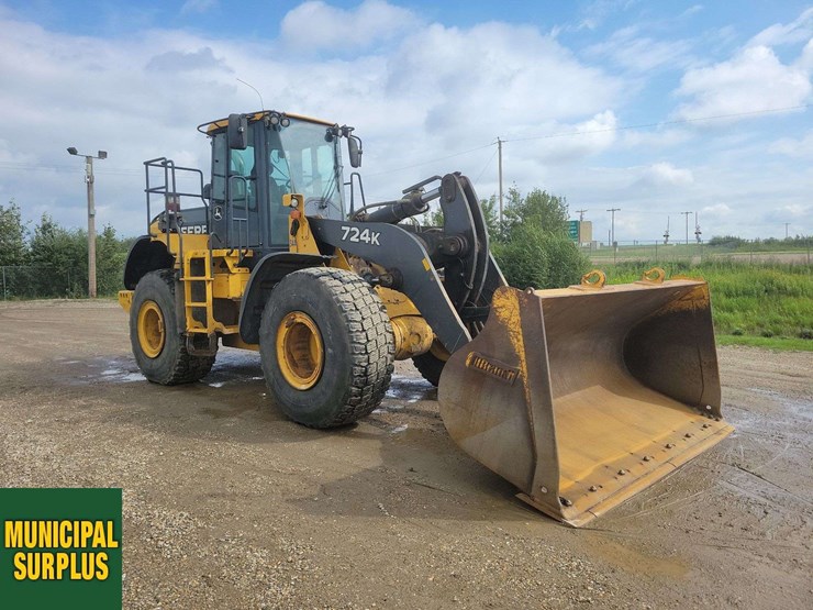 2017-deere-724k-image-4