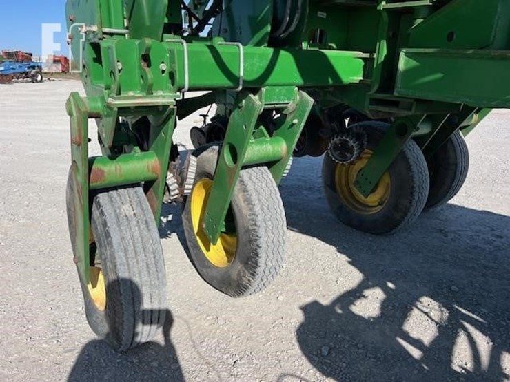 2009-john-deere-1770nt-image-45