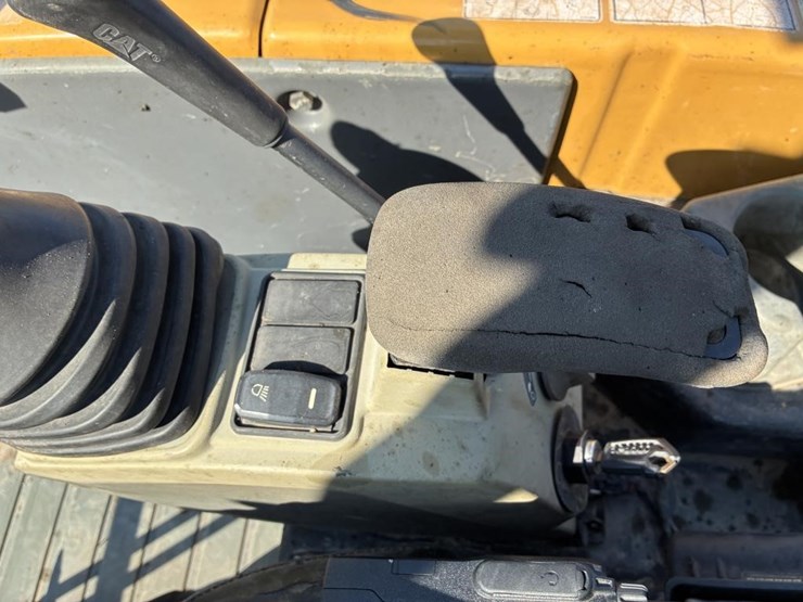 2014-caterpillar-304e2-cr-image-20