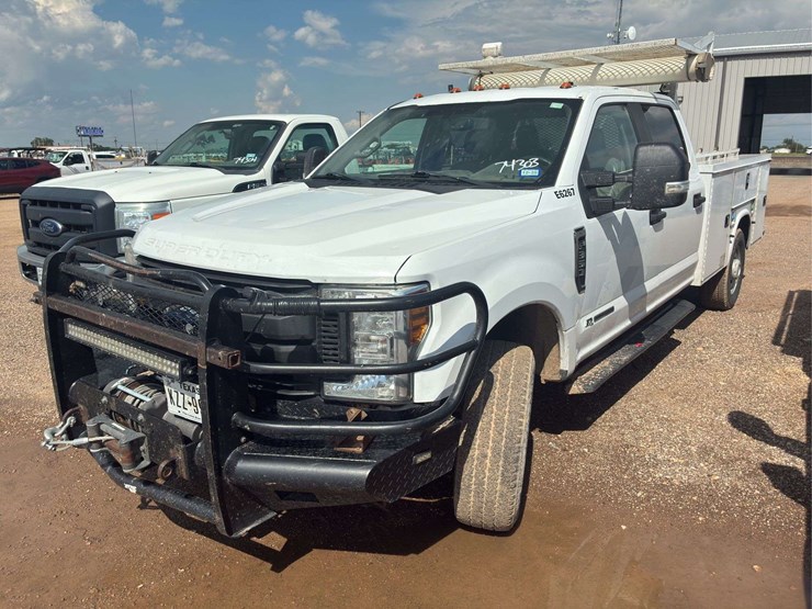 2018-ford-f350-image-1