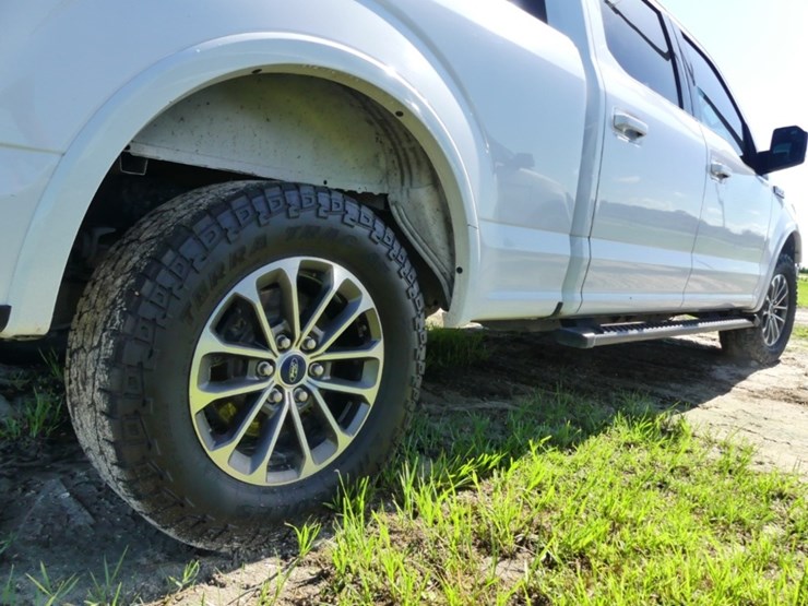 2020-ford-f150-xl-image-5