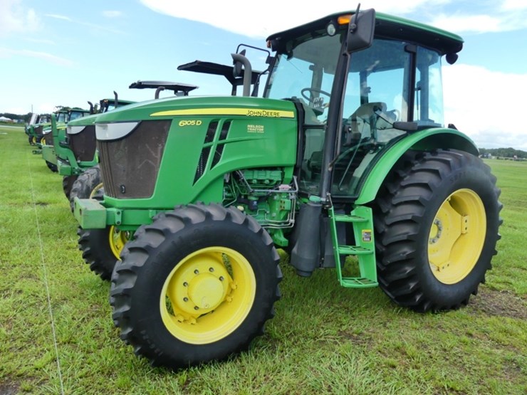 john-deere-6105d-image-2