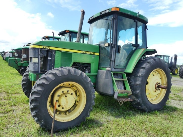 john-deere-7210-image-2