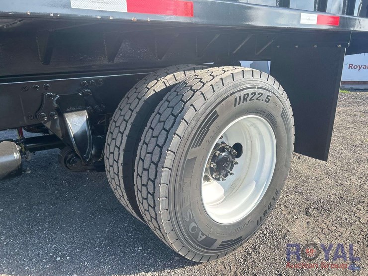 2019-freightliner-m2-106-landscape-dump-truck-image-16