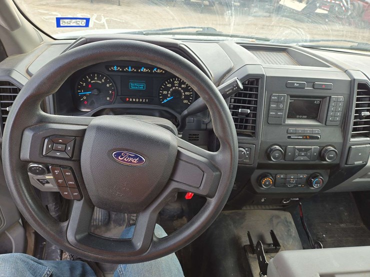 2016-ford-f150-xl-image-7