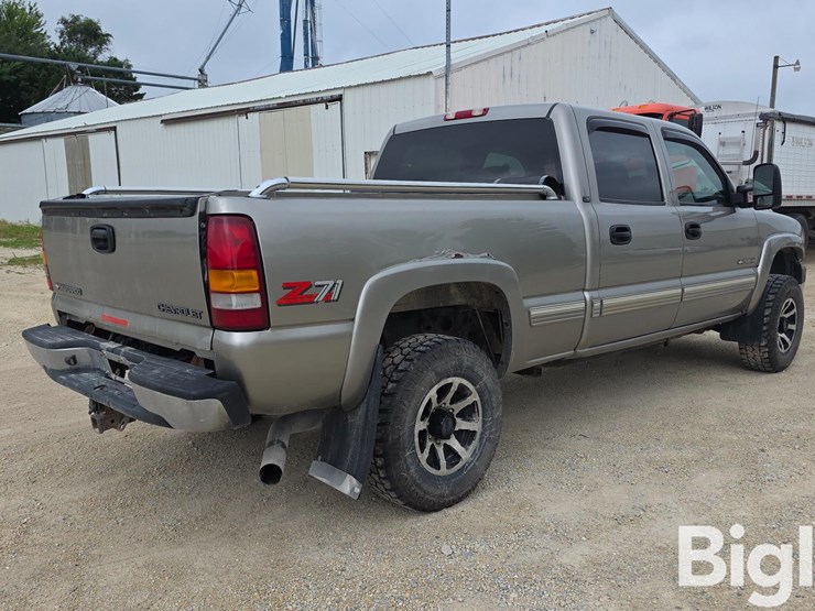 2002-chevrolet-silverado-2500-image-5