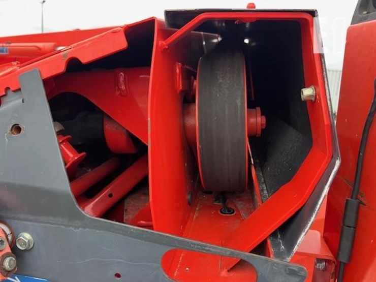 2013-kuhn-fc353gc-image-26