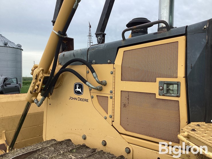 2003-deere-850c-lt-image-14