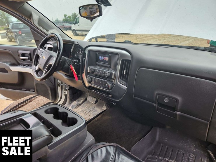 2015-chevrolet-silverado-2500hd-image-25