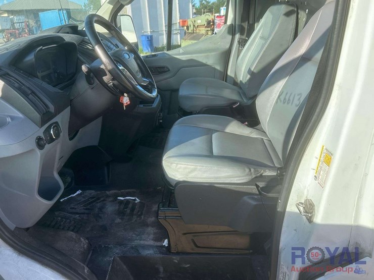 2017-ford-transit-image-14