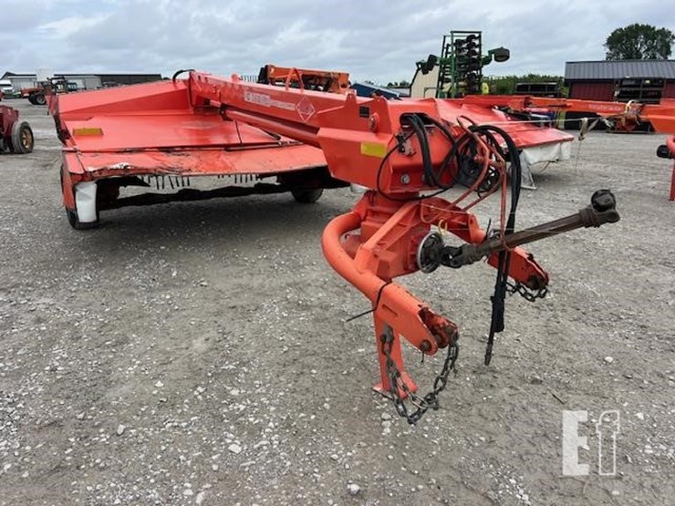 2013-kuhn-fc353gc-image-10