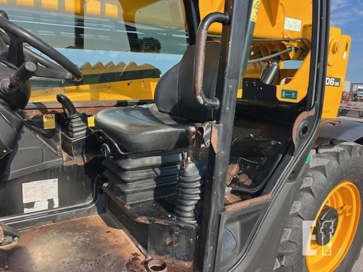 2018-jcb-506-36-image-27