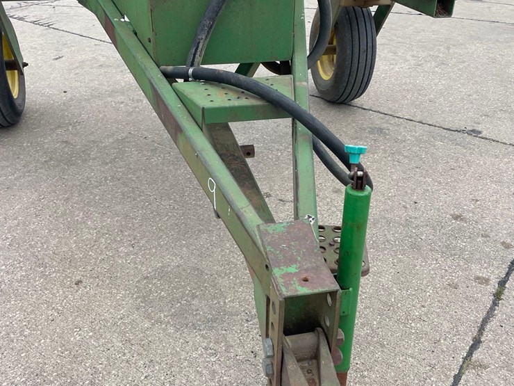 john-deere-250-image-12