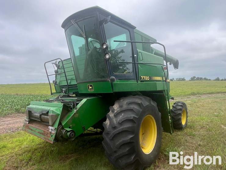 1988-john-deere-7720-image-3