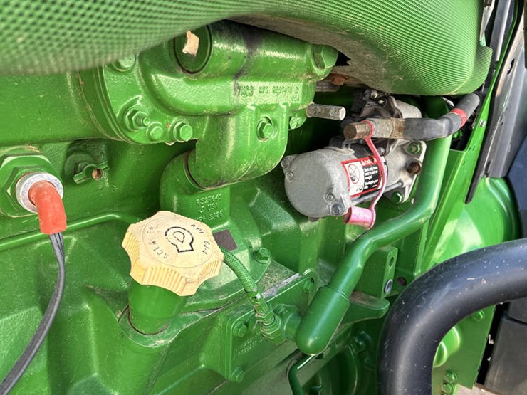 2018-john-deere-8400r-image-70