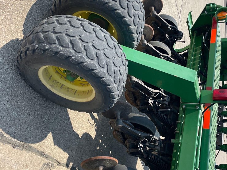 john-deere-1590-image-25