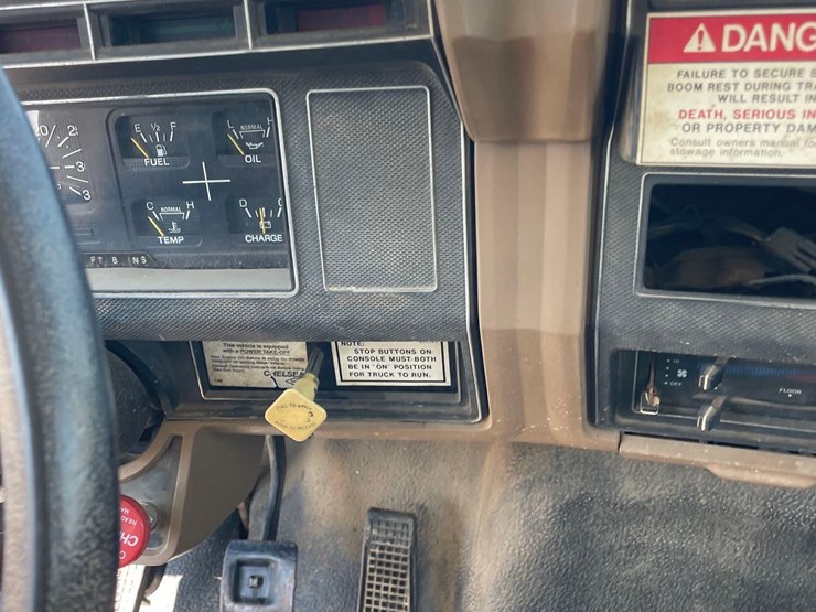 1993-ford-f700-image-43