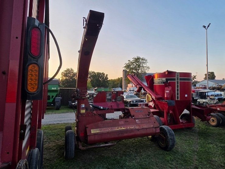 new-holland-900-image-3