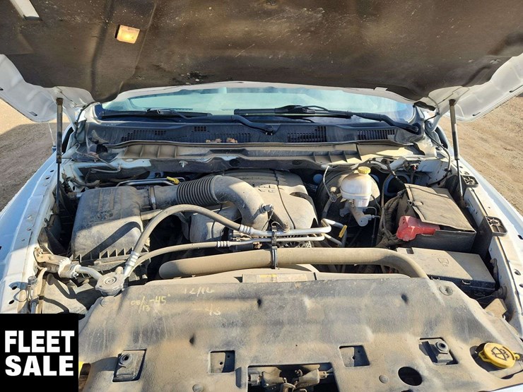 2013-ram-1500-slt-image-19
