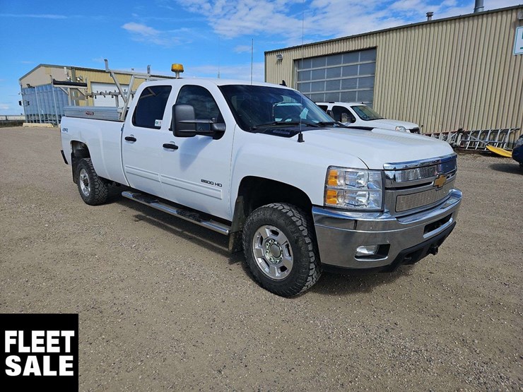 2012-chevrolet-silverado-2500hd-image-2