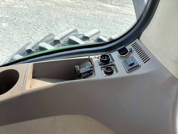 2018-john-deere-8370r-image-91