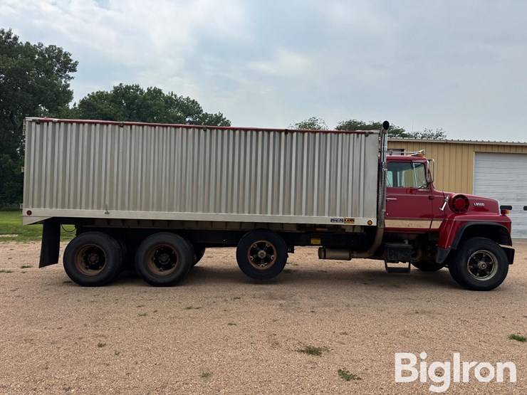 1987-ford-lt9000-image-4