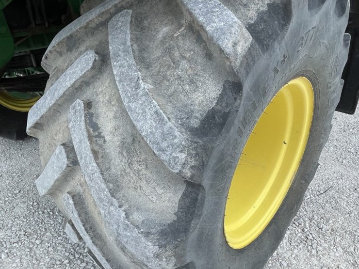 2021-john-deere-f4365-image-22