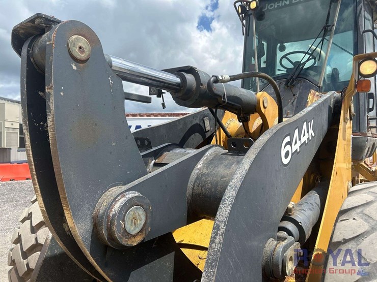 2005-johndeere-644k-image-10