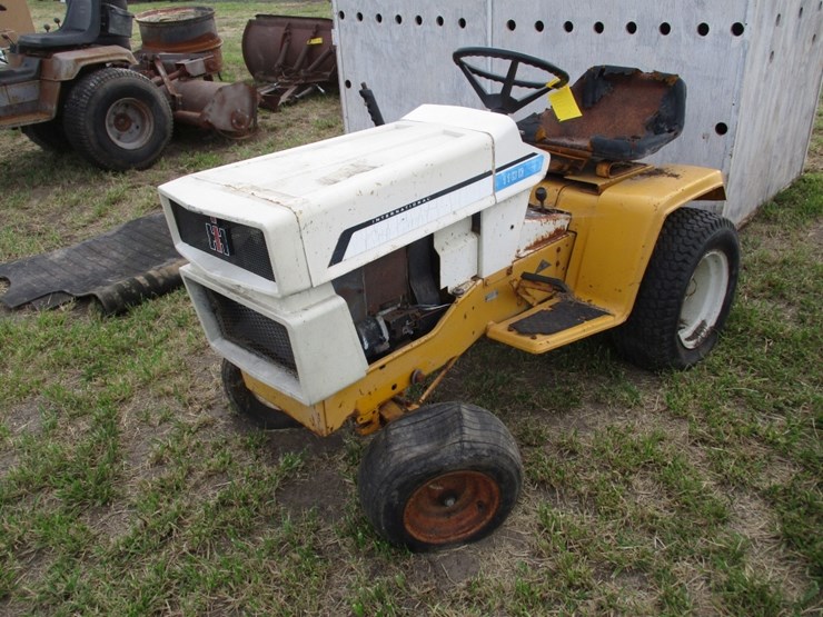 international-1100-image-1