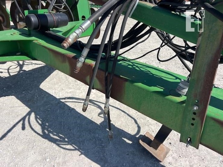 john-deere-2700-image-12