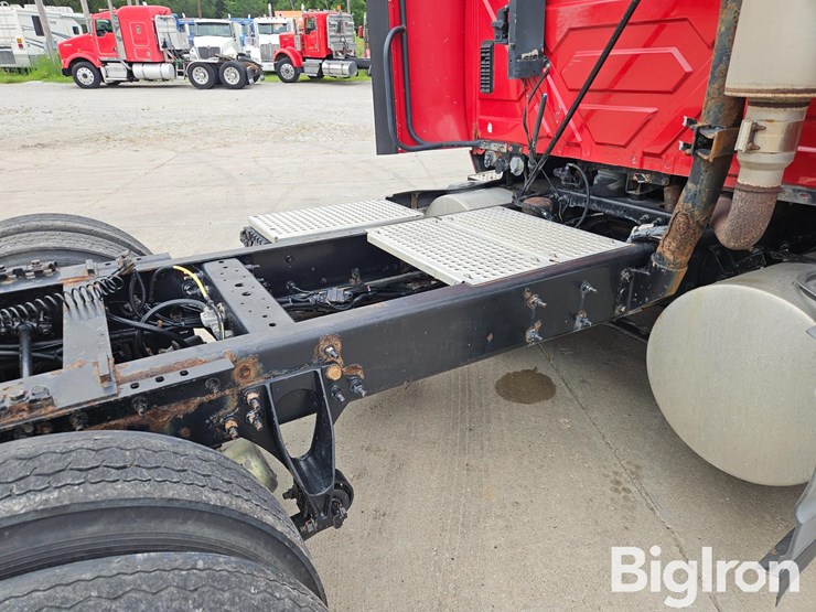 2014-international-prostar-image-18