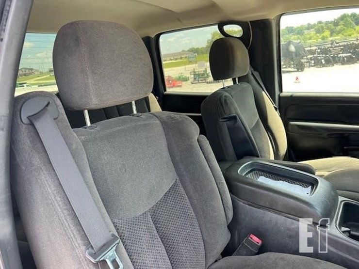 2007-chevrolet-silverado-2500hd-image-26